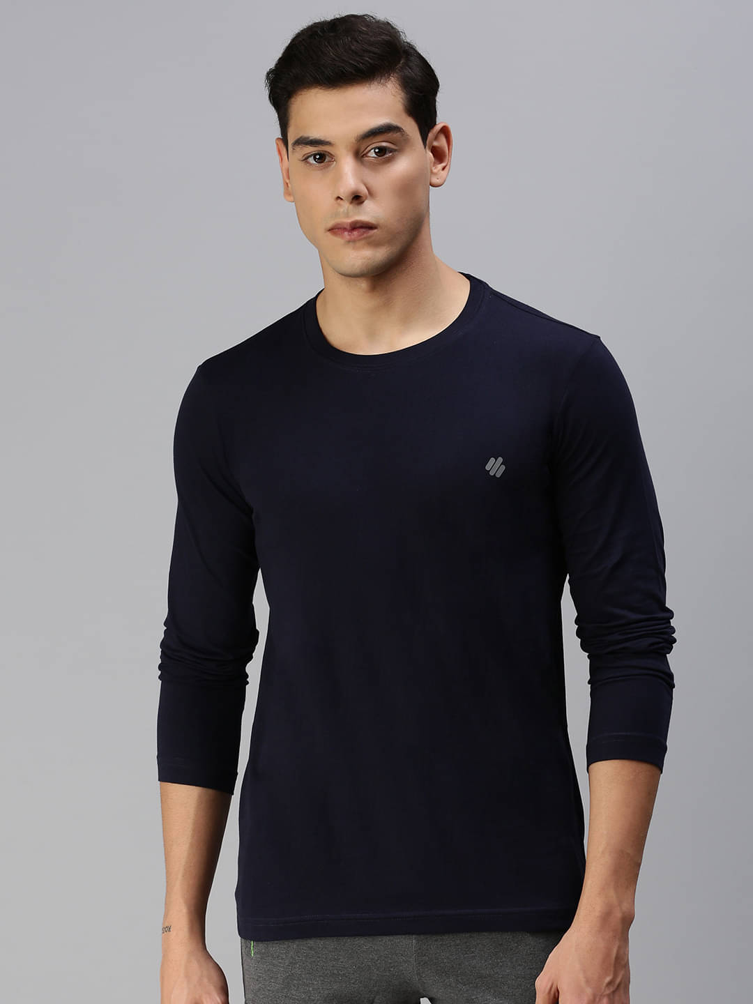 ONN - Navy Blue Cotton Blend Regular Fit Men's T-Shirt ( Pack of 1 )     			ONN - Navy Blue Cotton Blend Regular Fit Men's T-Shirt ( Pack of 1 )