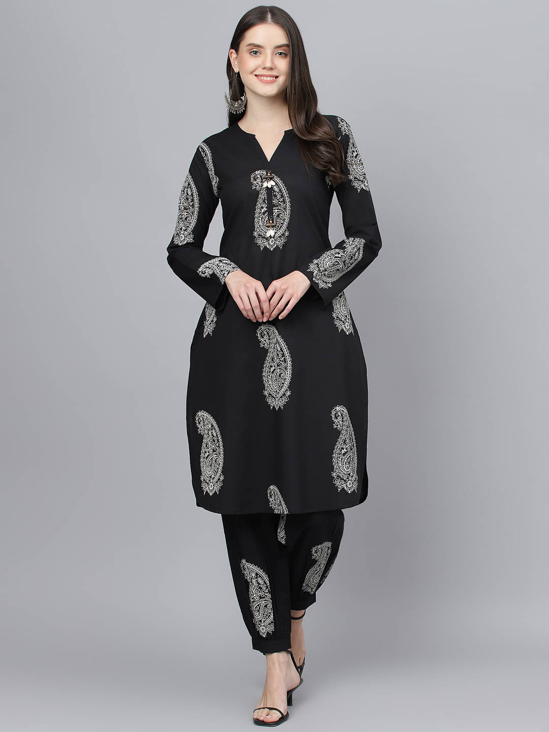     			Divena - Black Straight Cotton Women's Stitched Salwar Suit ( Pack of 1 )