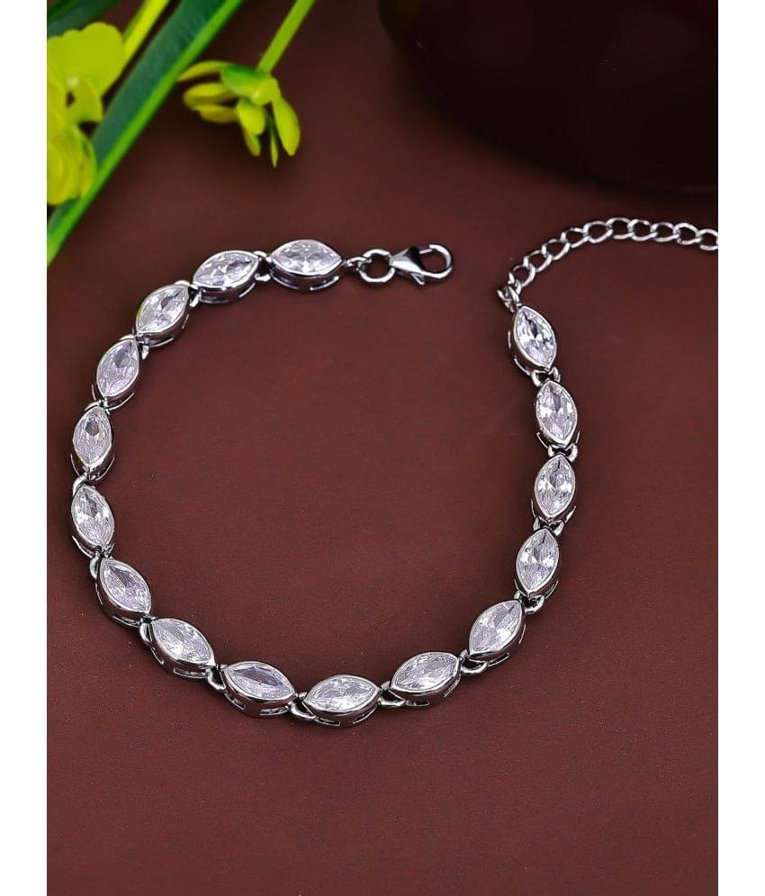 Pissara by Sukkhi 925 Sterling Silver Sterling Silver Braclets Pissara by Sukkhi 925 Sterling Silver Sterling Silver Braclets