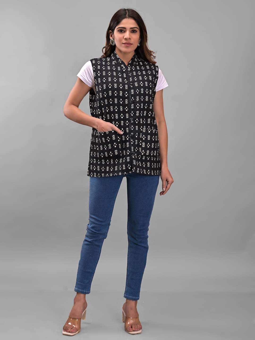     			Apratim - Cotton Black Reversible Jackets Pack of 1