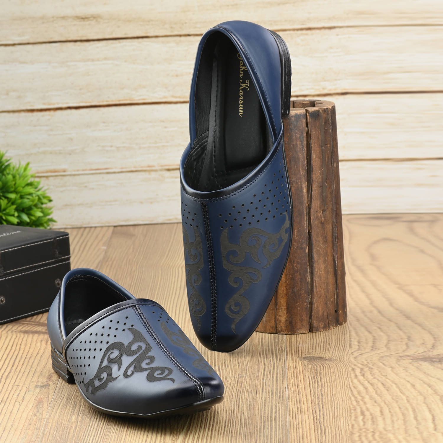     			John Karsun - Blue Men's Jutti
