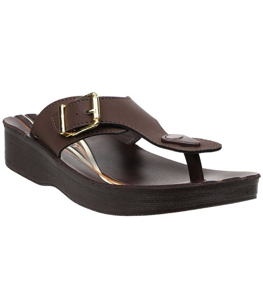     			Aerowalk - Brown Women's Flats