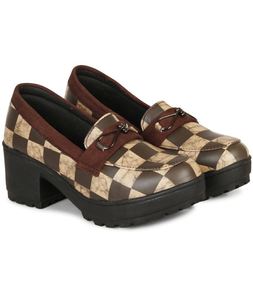     			Saheb - Brown Women's Pumps Heels