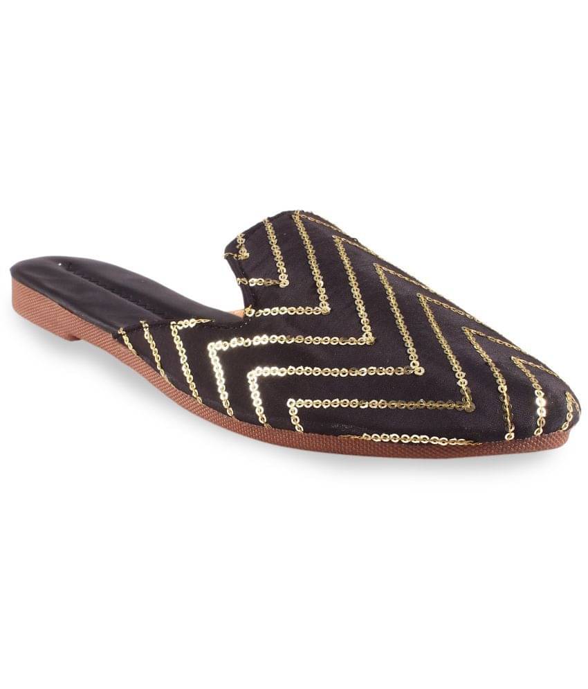     			Apratim - Black Women's Mules