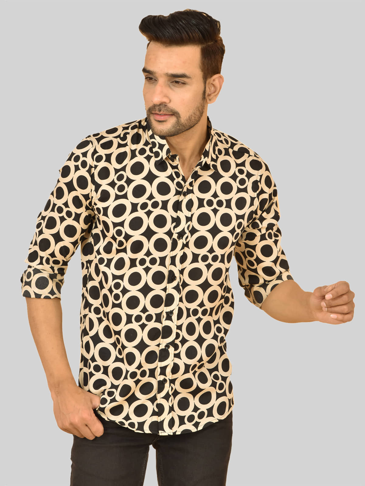 QuaClo - Cream Cotton Blend Regular Fit Men's Casual Shirt ( Pack of 1 )
