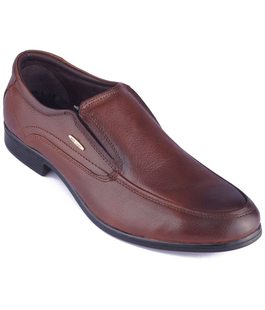     			Red Chief - Brown Men's Slip On Formal Shoes