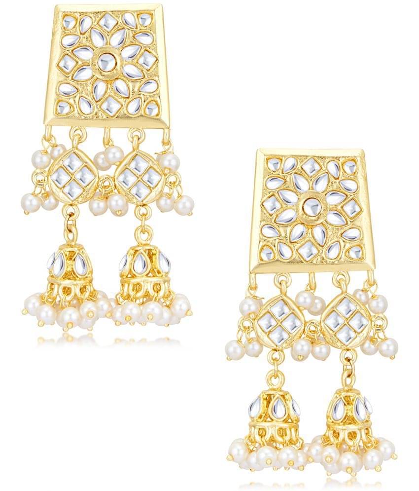     			Sukkhi - Gold Drop Earrings ( Pack of 1 )