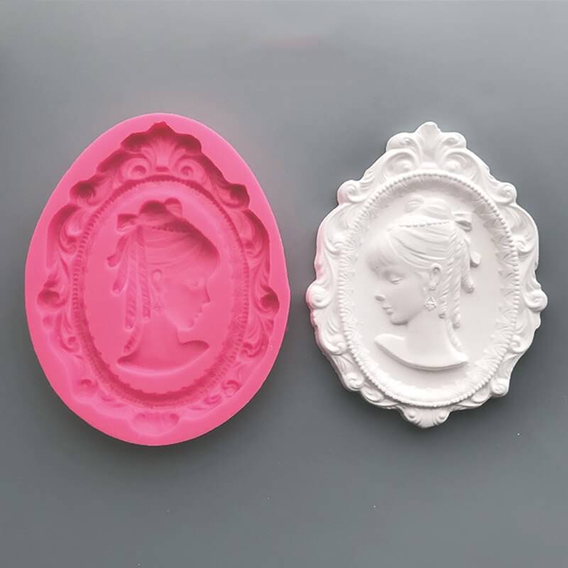     			Craftial curve Silicone Chocolate moulds 150 mL
