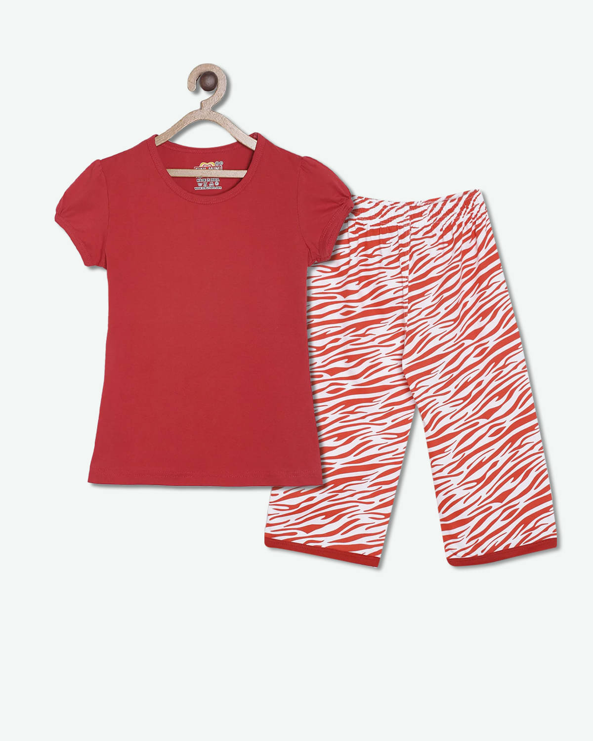     			Sini Mini Pack of 1 Girls Cotton Top With Capris ( Barn Red )