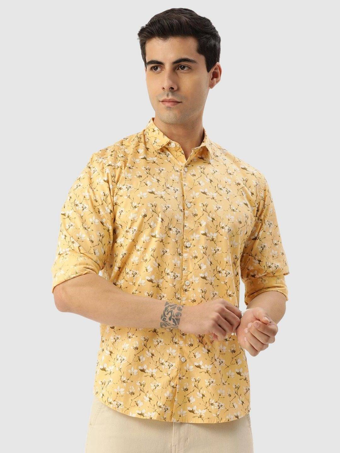     			Bene Kleed - Yellow Cotton Blend Regular Fit Men's Casual Shirt ( Pack of 1 )