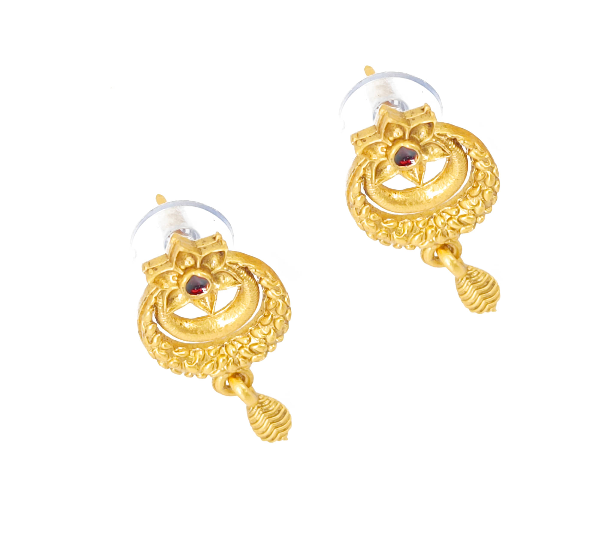     			SHANKH-KRIVA - Golden Stud Earrings ( Pack of 1 )