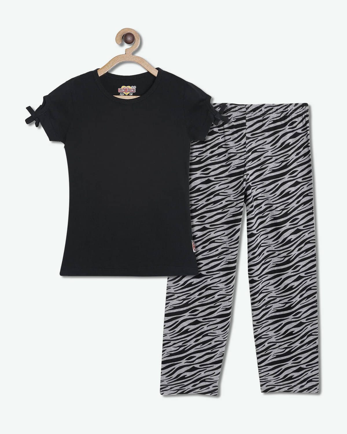     			Sini Mini Pack of 1 Girls Cotton Top With Pants ( Dark Grey )