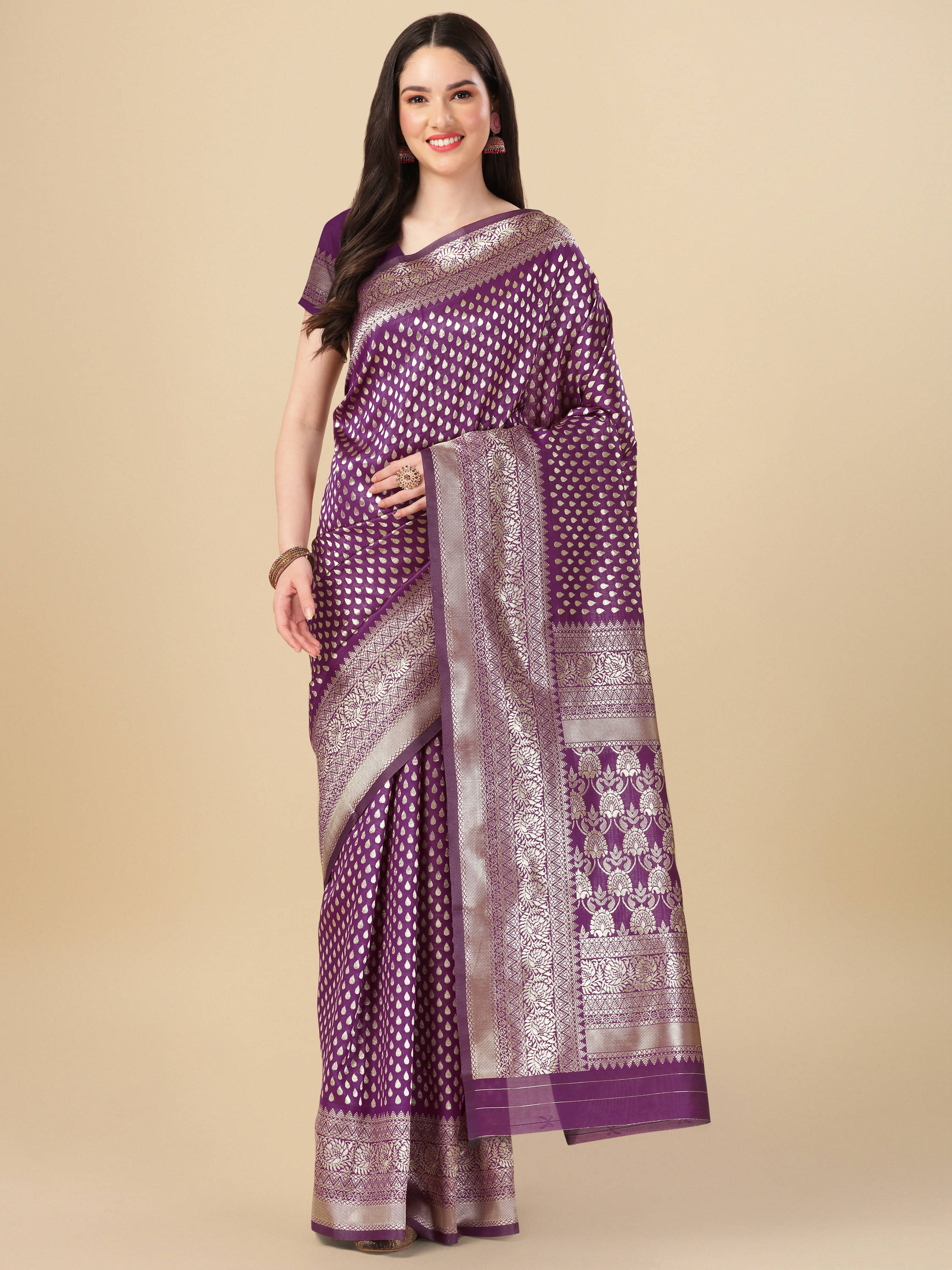 Rekha Maniyar Art Silk Embellished Saree With Unstitched Blouse Piece ( Magenta ) Rekha Maniyar Art Silk Embellished Saree With Unstitched Blouse Piece ( Magenta )