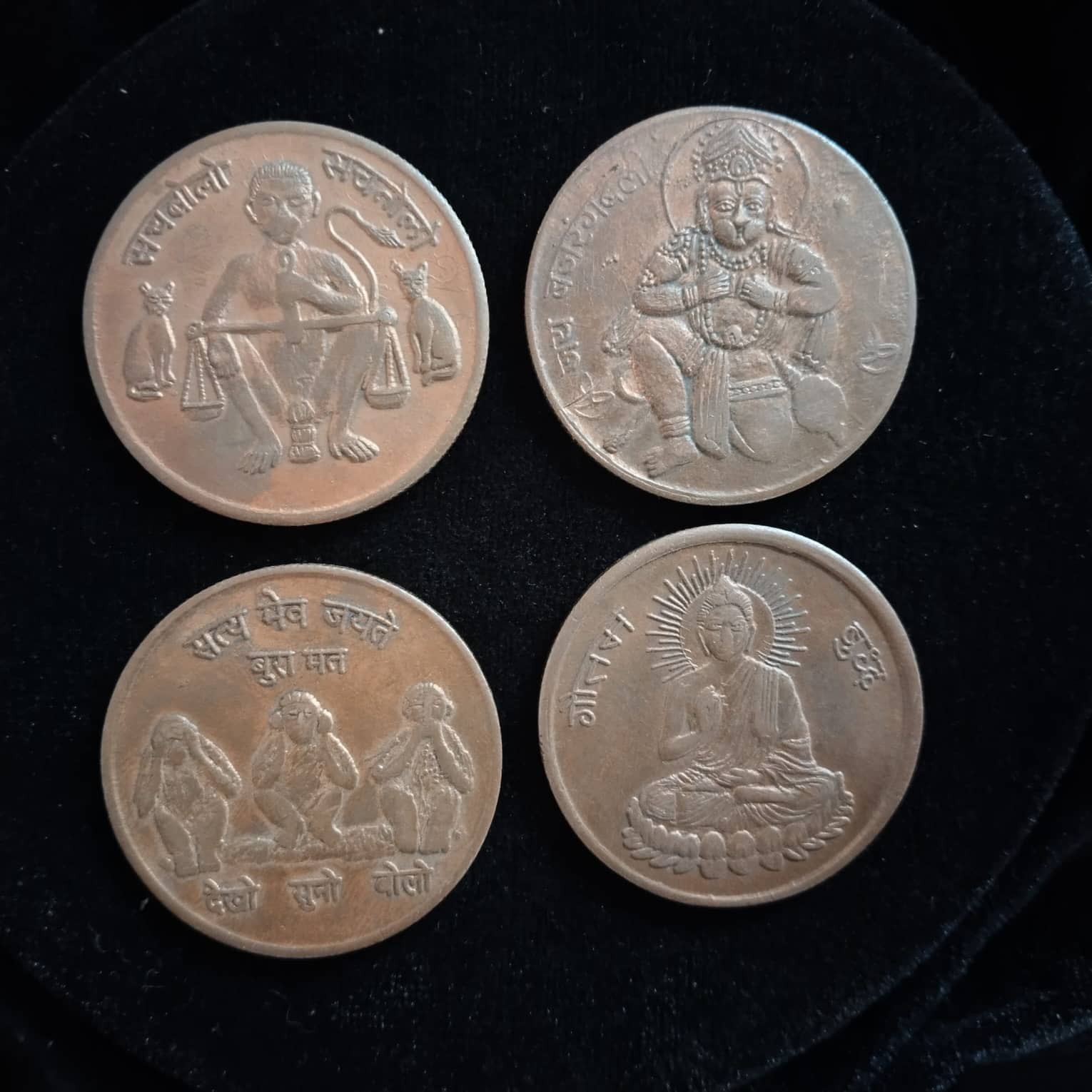 The East of India Company ACG04 Antiquité 3 soldats grecs - 1 poignard cassé