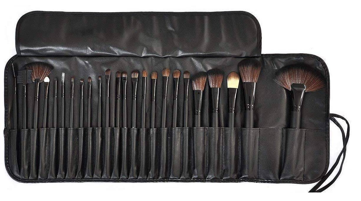     			SkinPlus Premium Black Synthetic Foundation Brush,Concealer Brush 24 Pcs 100 g
