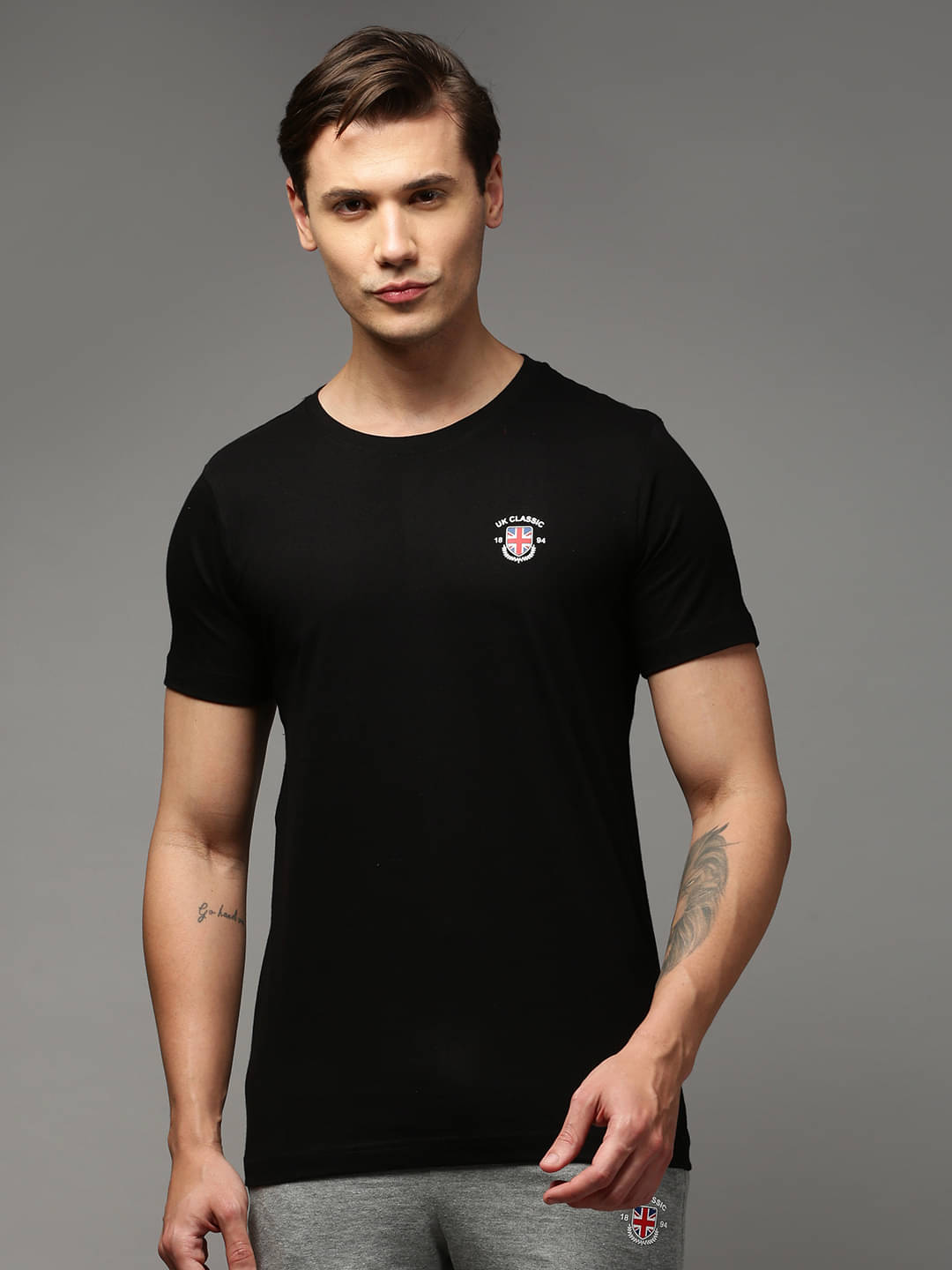 ONN - Black 100% Cotton Regular Fit Men's T-Shirt ( Pack of 1 ) ONN - Black 100% Cotton Regular Fit Men's T-Shirt ( Pack of 1 )