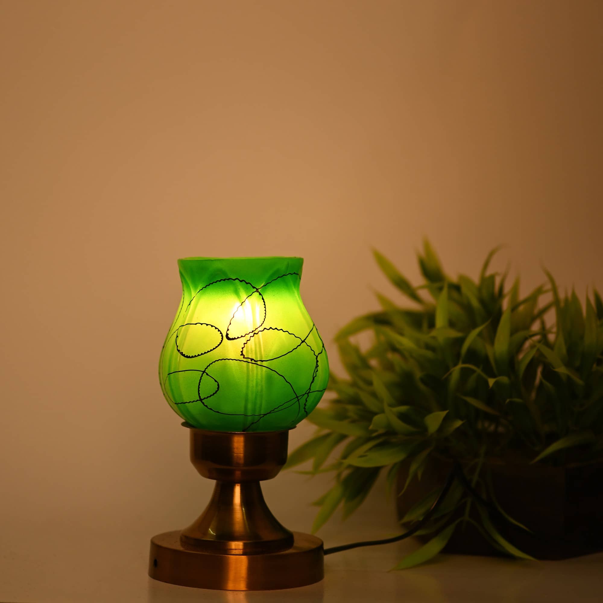 Somil - Green Decorative Table Lamp ( Pack of 1 )