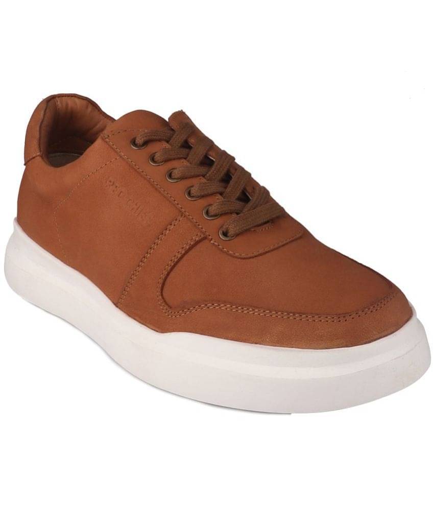     			Red Chief - Brown Men's Sneakers