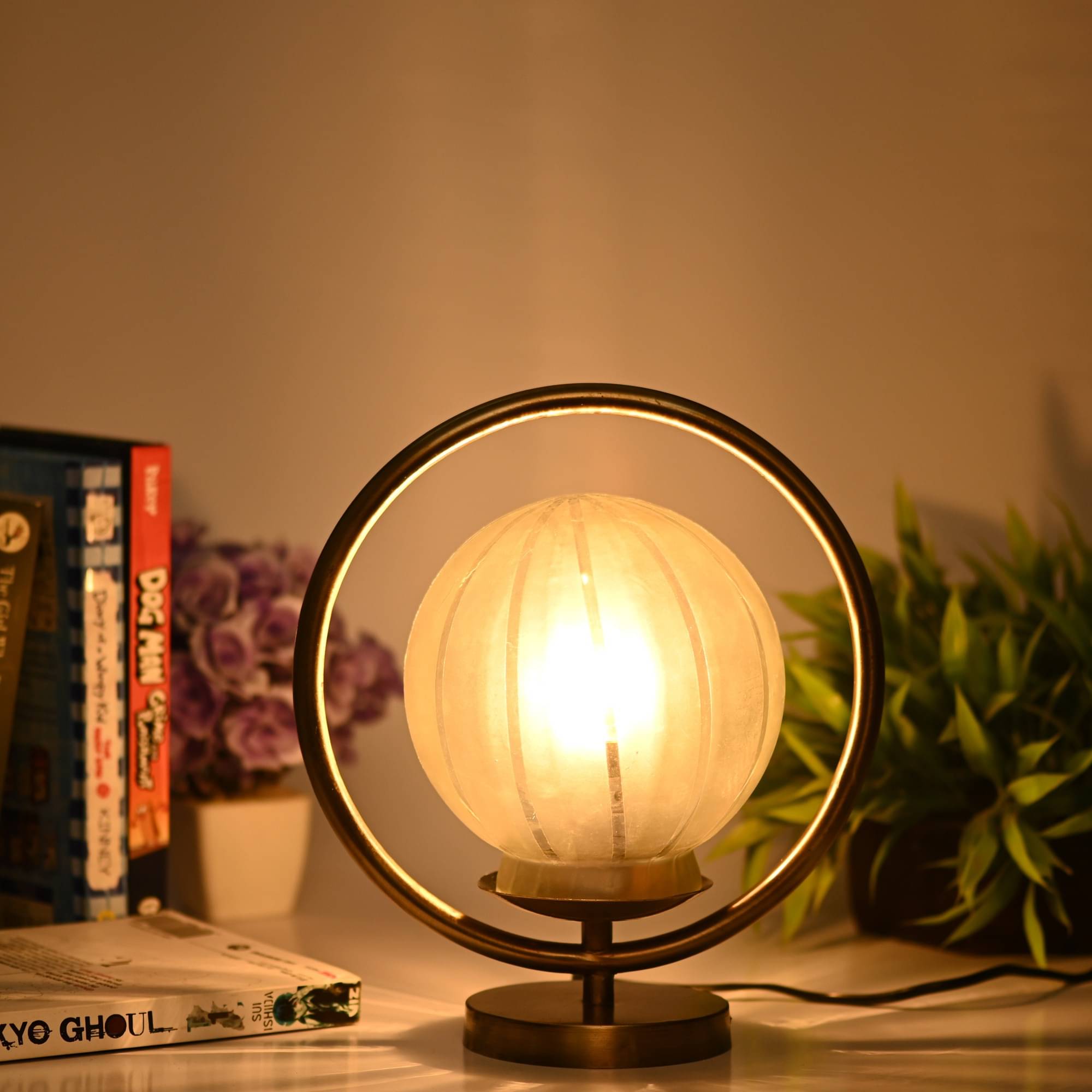     			Somil - White Decorative Table Lamp ( Pack of 1 )