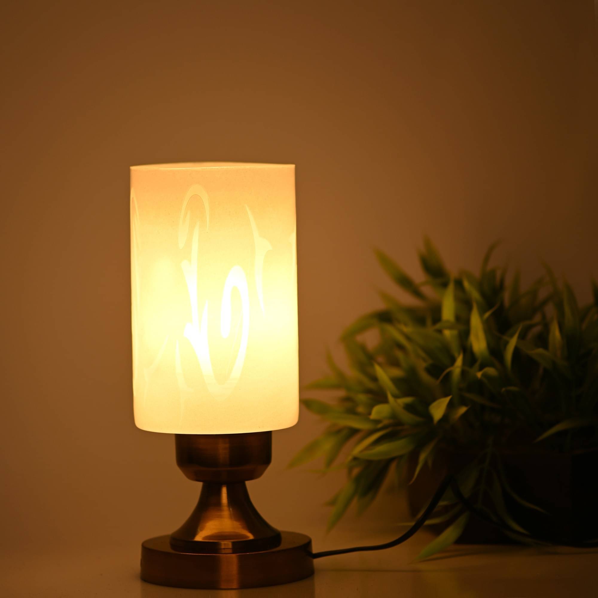     			Somil - White Decorative Table Lamp ( Pack of 1 )