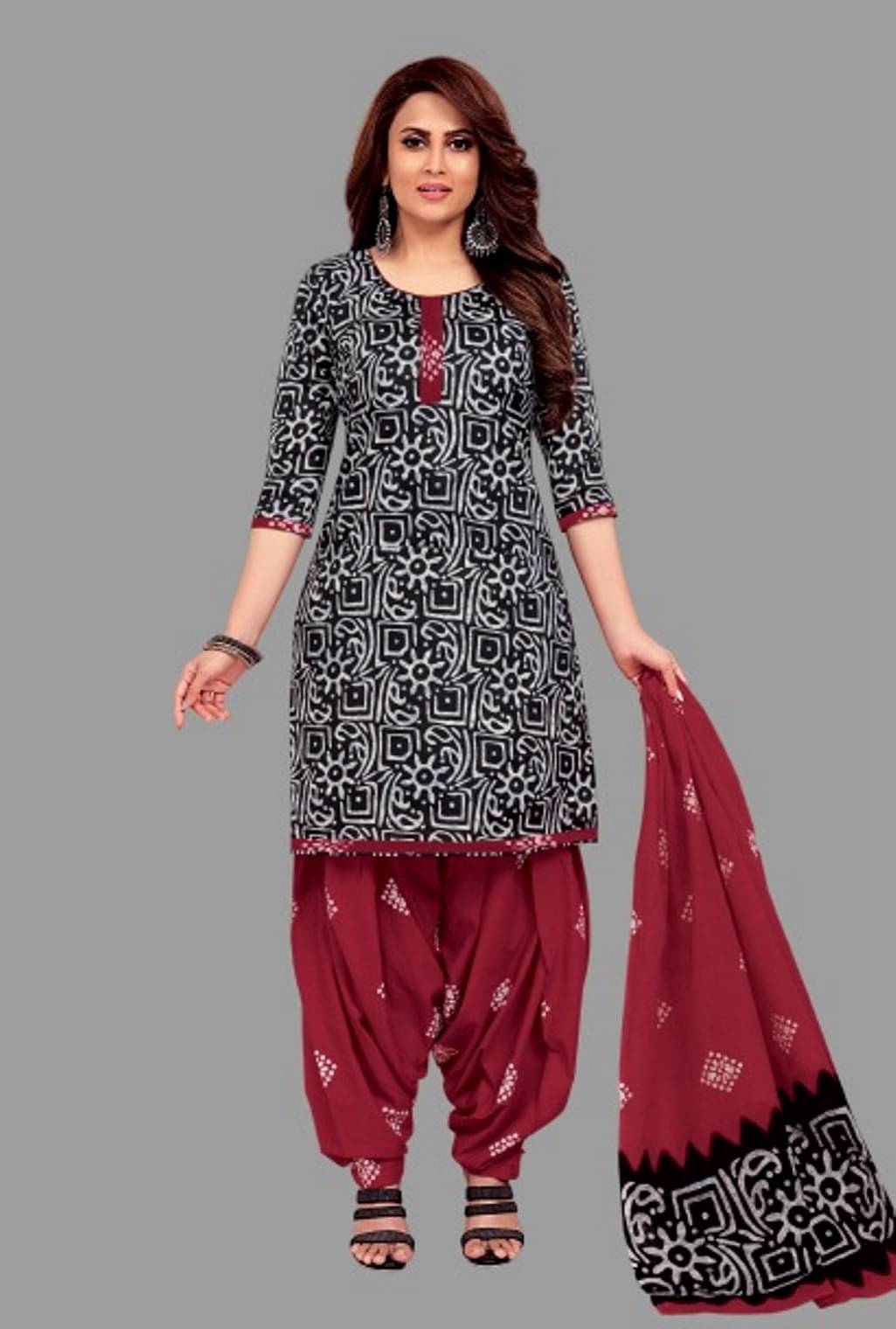 shree jeenmata collection Women Cotton Printed Straight Kurti With Patiala Salwar ( Black ) shree jeenmata collection Women Cotton Printed Straight Kurti With Patiala Salwar ( Black )