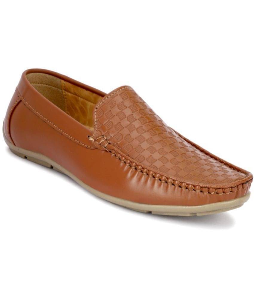     			Buxton - Tan Men's Slip on