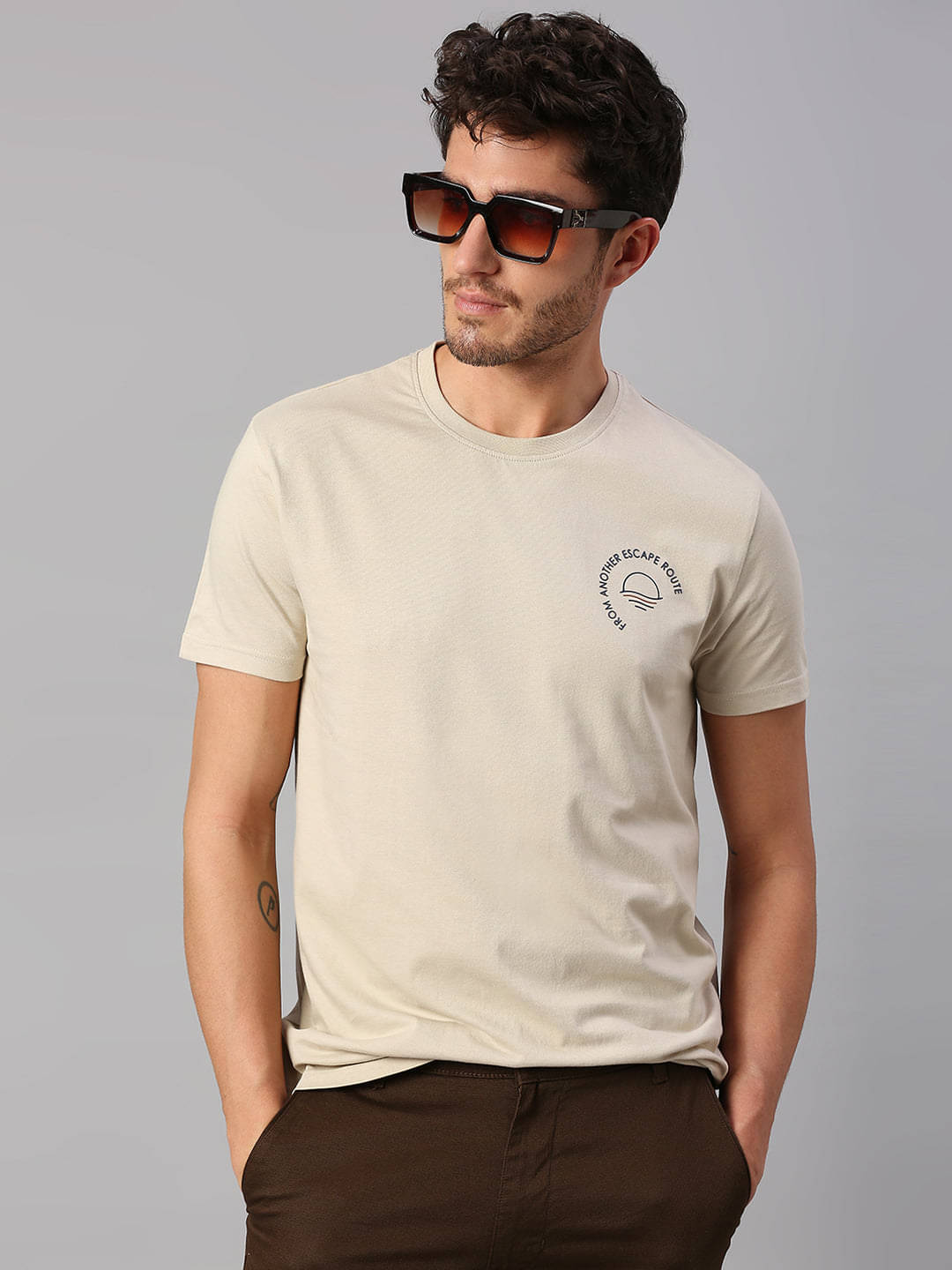 Dennis Lingo Pack of 1 100% Cotton Slim Fit Men's T-Shirt ( Grey )     			Dennis Lingo Pack of 1 100% Cotton Slim Fit Men's T-Shirt ( Grey )