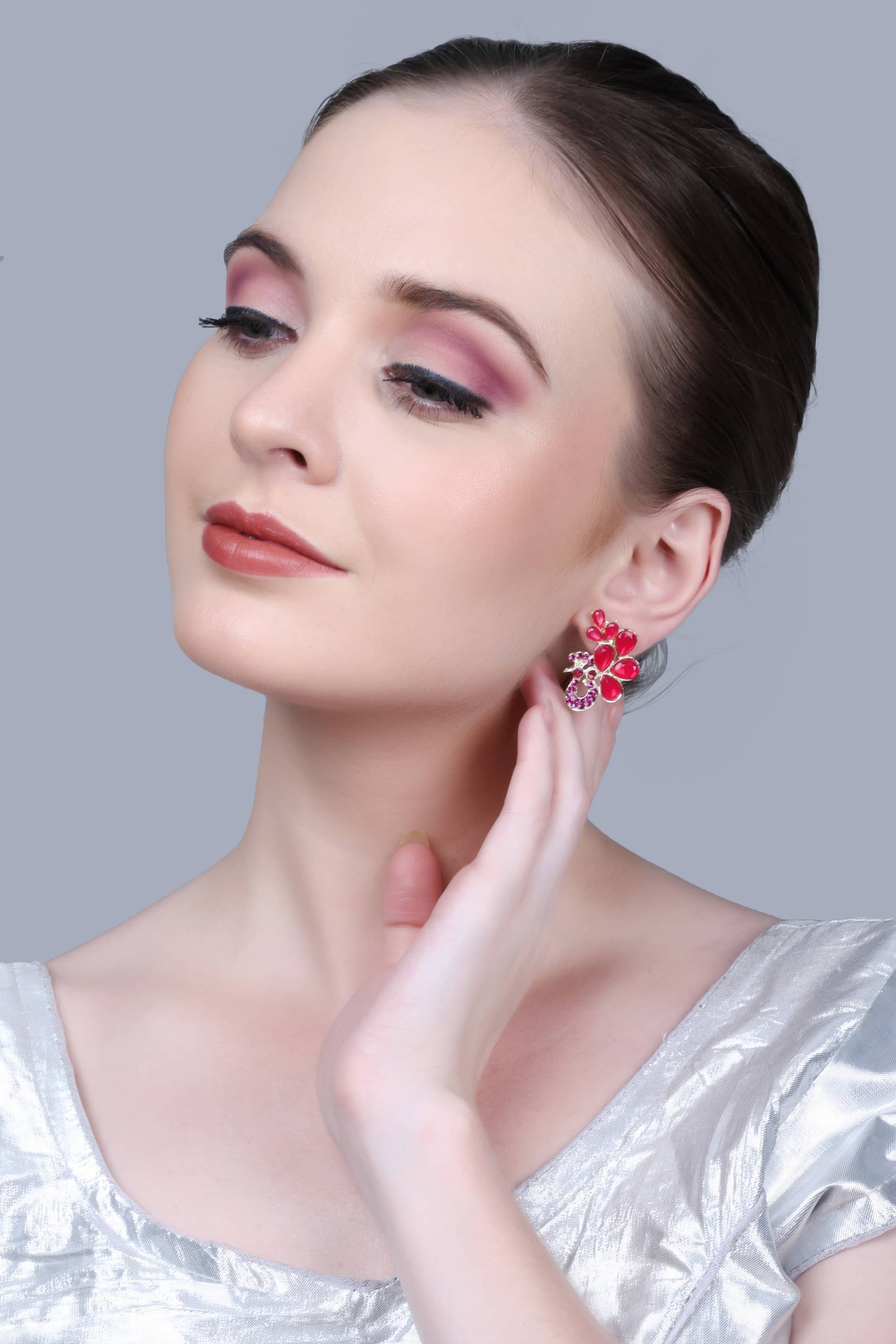 Sunhari Jewels Red Stud Earrings ( Pack of 1 ) - Earrings | Buy online on ZillyBuy
