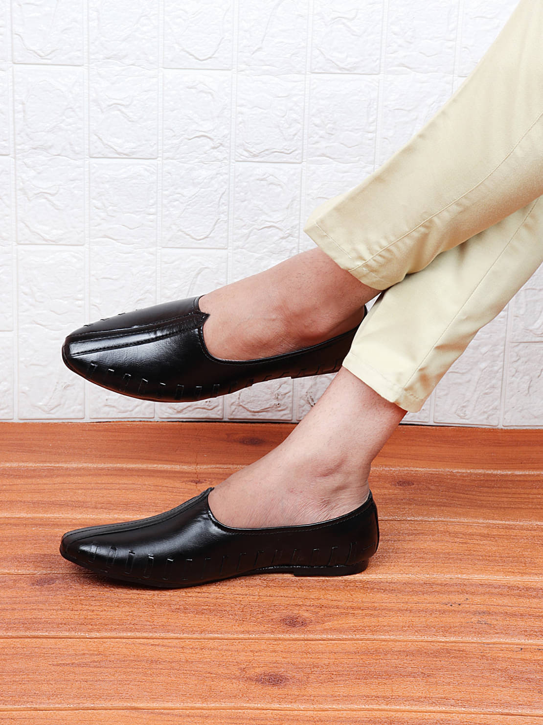     			Fausto - Black Men's Jutti