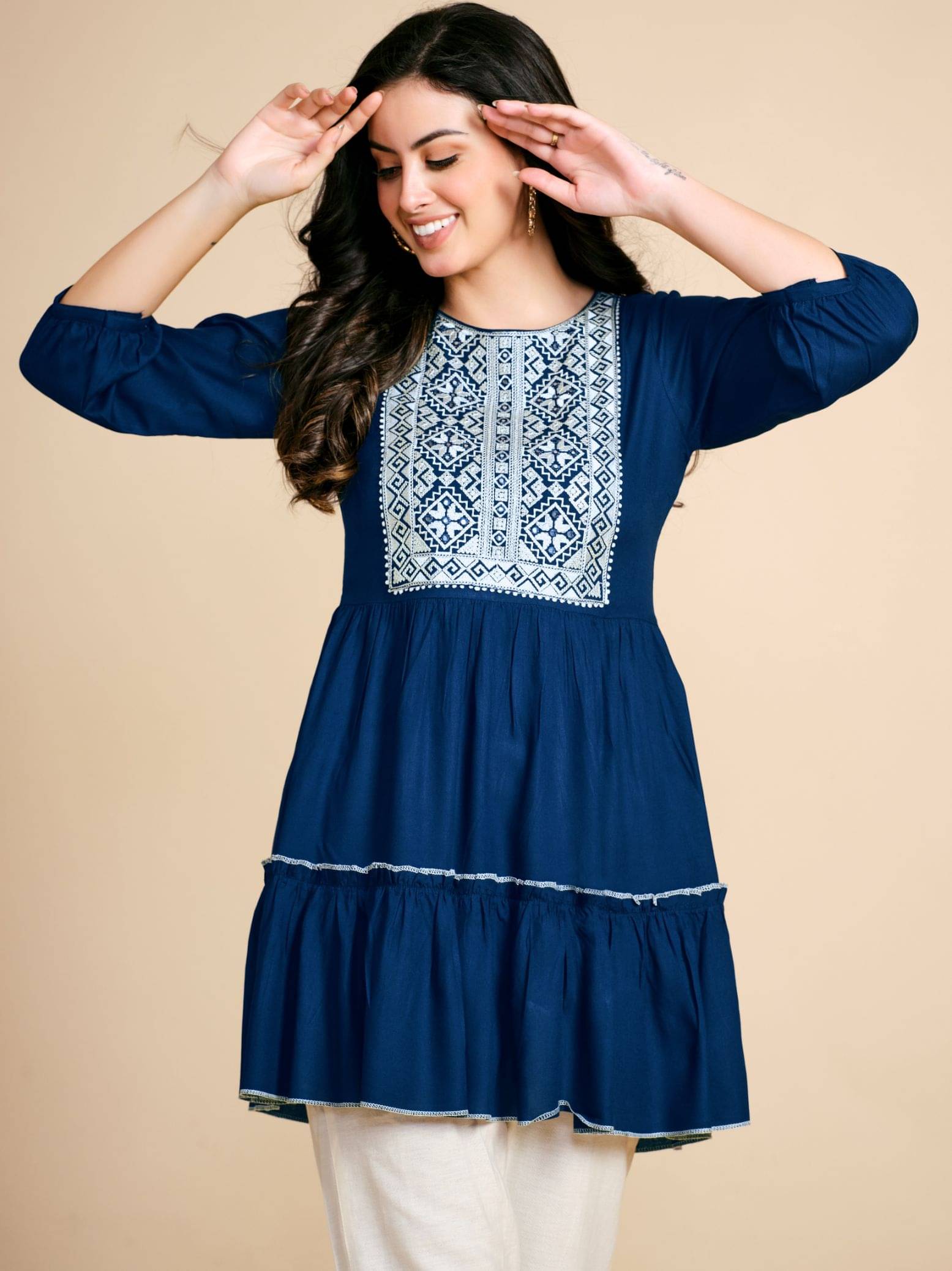     			Glomee - Blue Viscose Women's Tunic ( Pack of 1 )