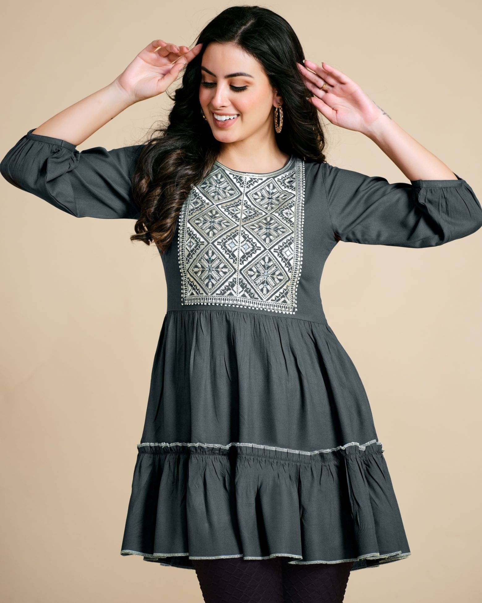 Glomee - Grey Viscose Women's Tunic ( Pack of 1 ) Glomee - Grey Viscose Women's Tunic ( Pack of 1 )