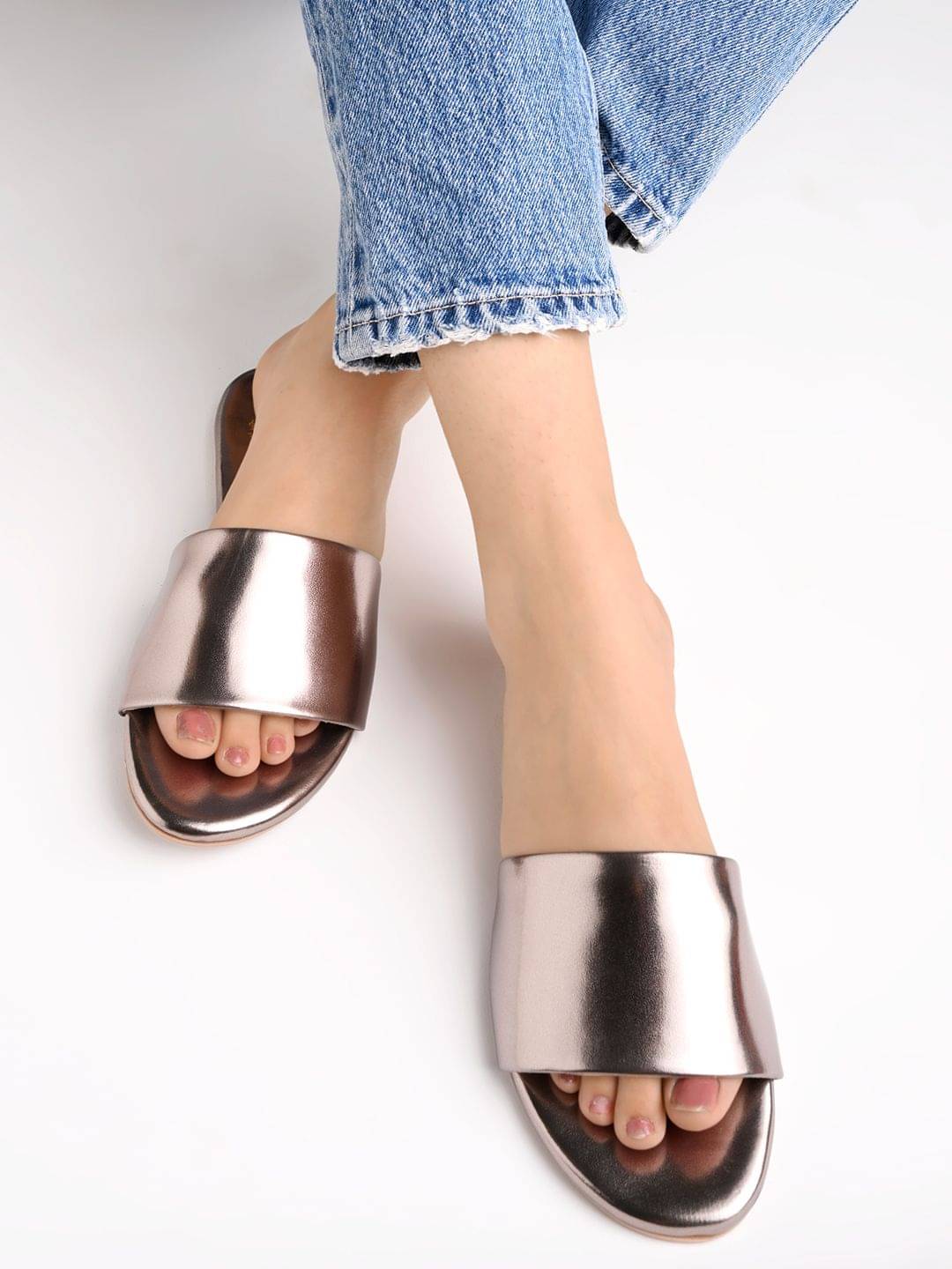     			Shoetopia - Gray Women's Flats