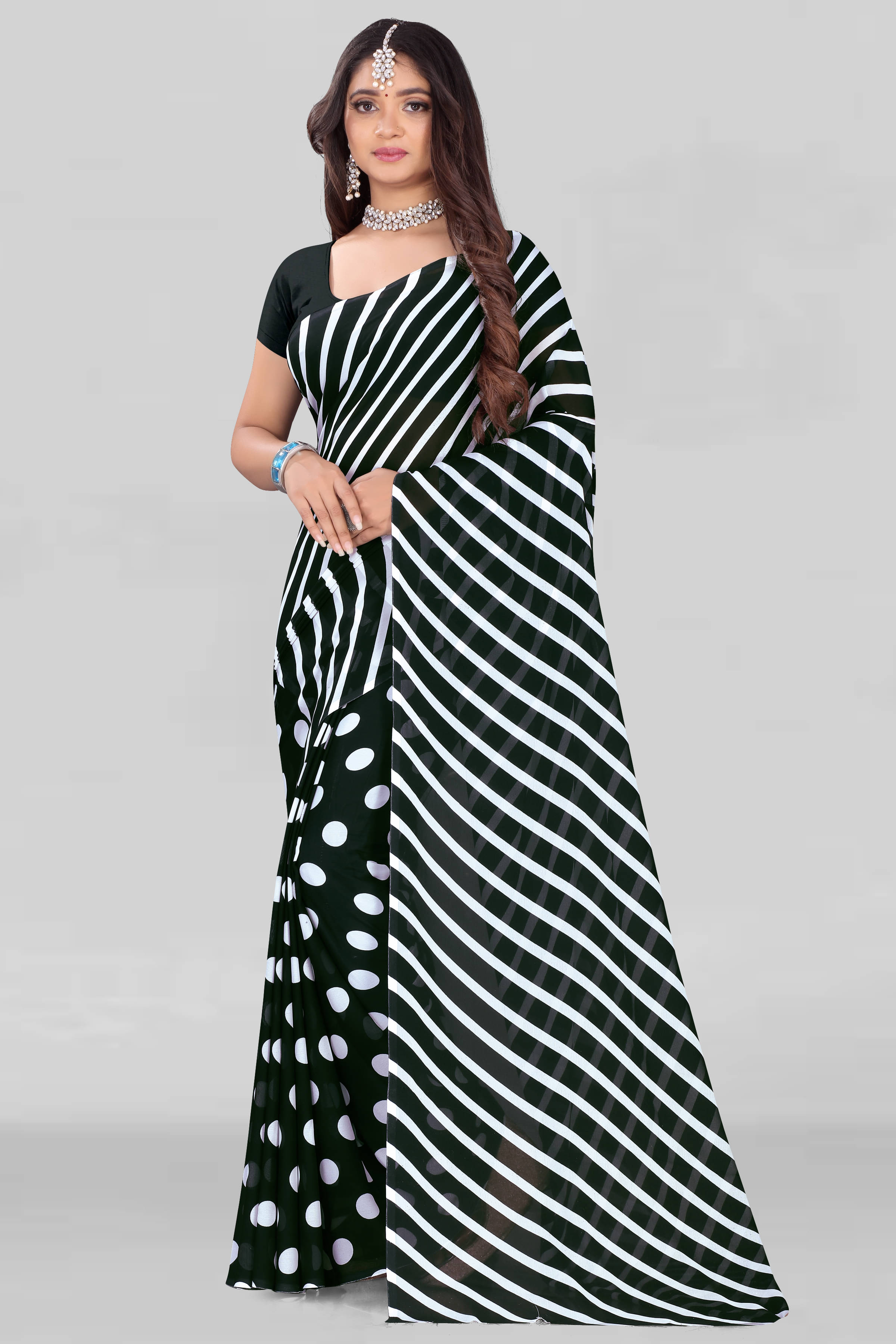     			LEELAVATI Georgette Printed Saree With Unstitched Blouse Piece ( Black )