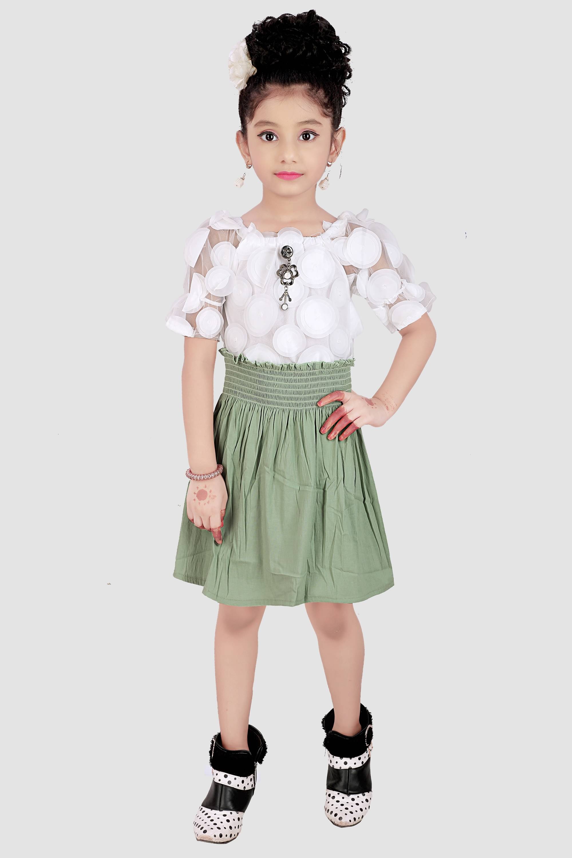     			9stiches - Sea Green Net Girls Frock ( Pack of 1 )