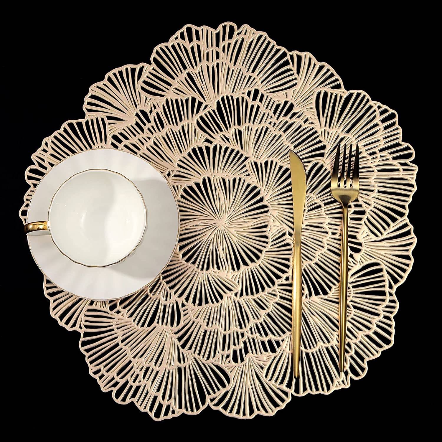 PVC Geometric Round Table Mats (38 cm x 38 cm) Pack of 2 - Gold PVC Geometric Round Table Mats (38 cm x 38 cm) Pack of 2 - Gold