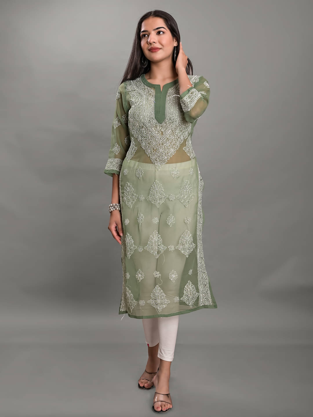 Apratim - Green Georgette Women's Straight Kurti ( Pack of 1 )     			Apratim - Green Georgette Women's Straight Kurti ( Pack of 1 )