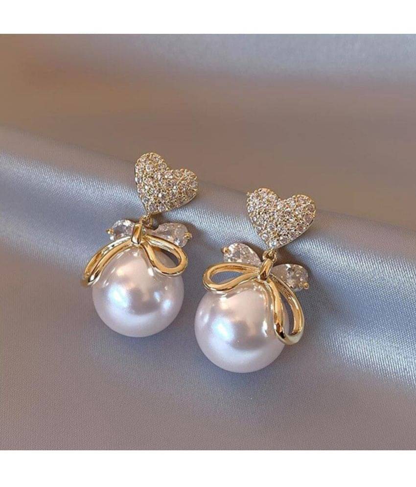     			FASHION FRILL Rose Gold Pearl Earrings ( Pack of 1 )
