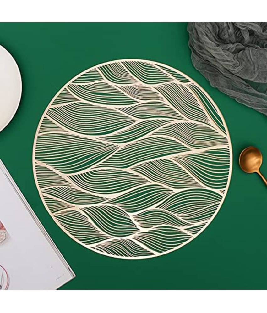 PVC Abstract Round Table Mats (38 cm x 38 cm) Pack of 2 - Gold PVC Abstract Round Table Mats (38 cm x 38 cm) Pack of 2 - Gold