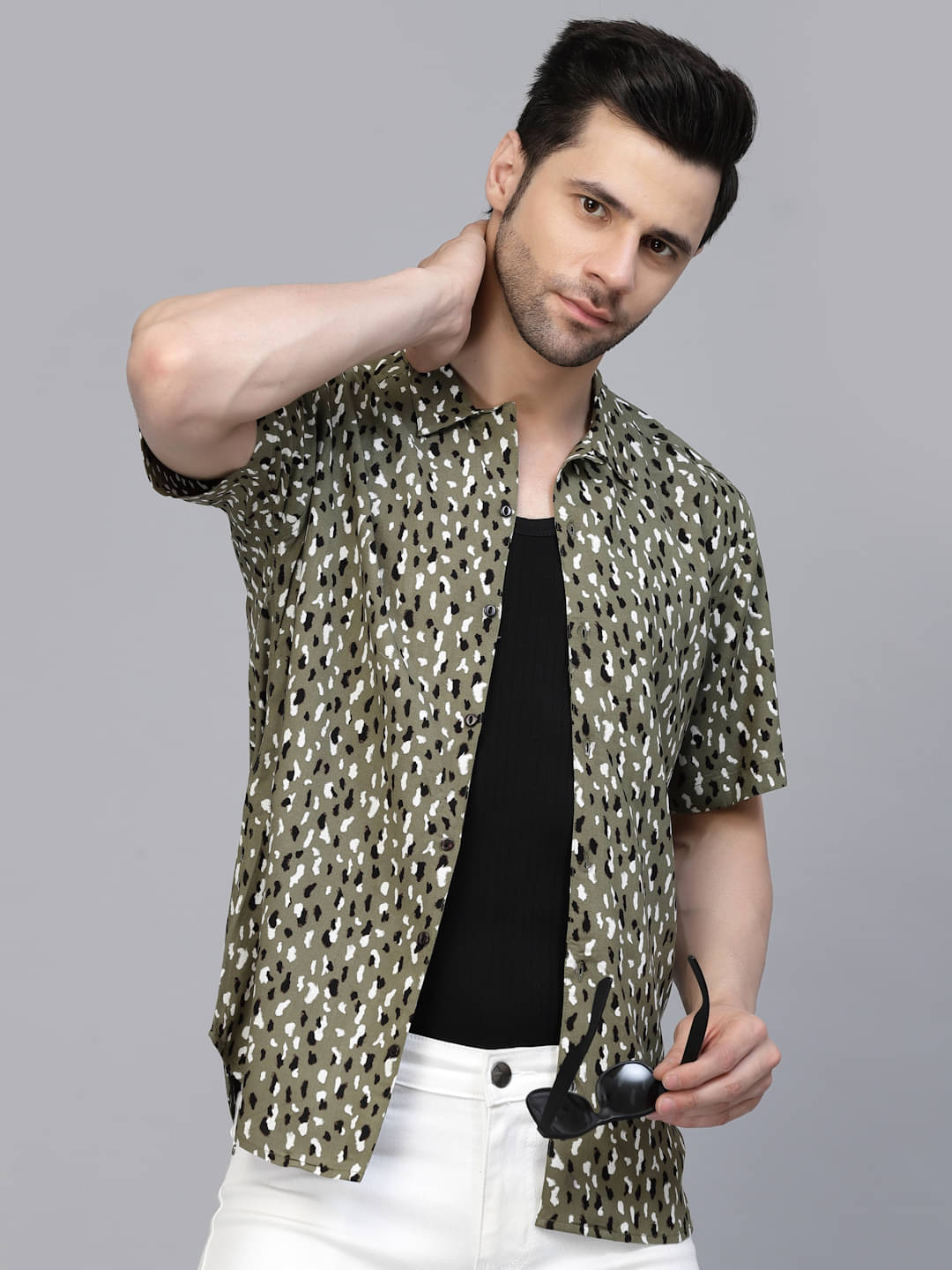 Rigo - Green Rayon Slim Fit Men's Casual Shirt ( Pack of 1 ) Rigo - Green Rayon Slim Fit Men's Casual Shirt ( Pack of 1 )