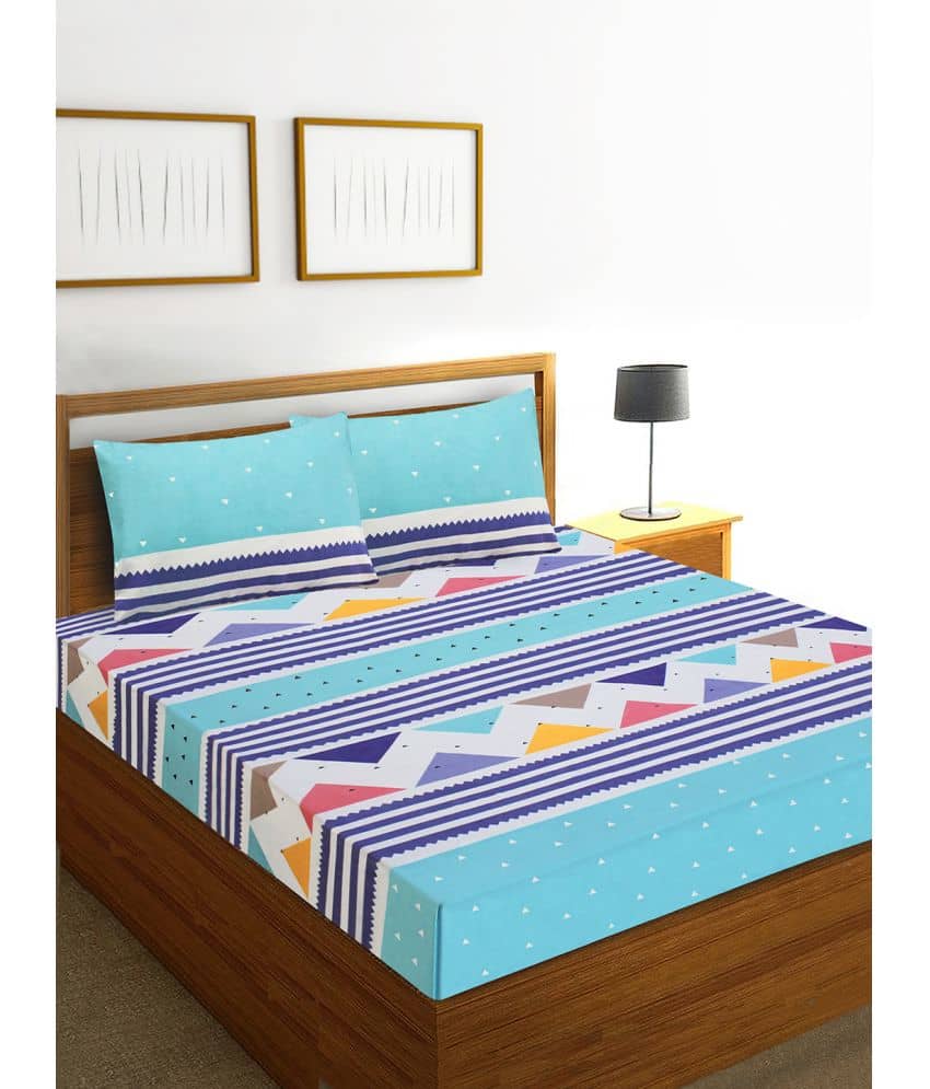 Home Candy Microfiber Geometric Double Bedsheet with 2 Pillow Covers - Blue