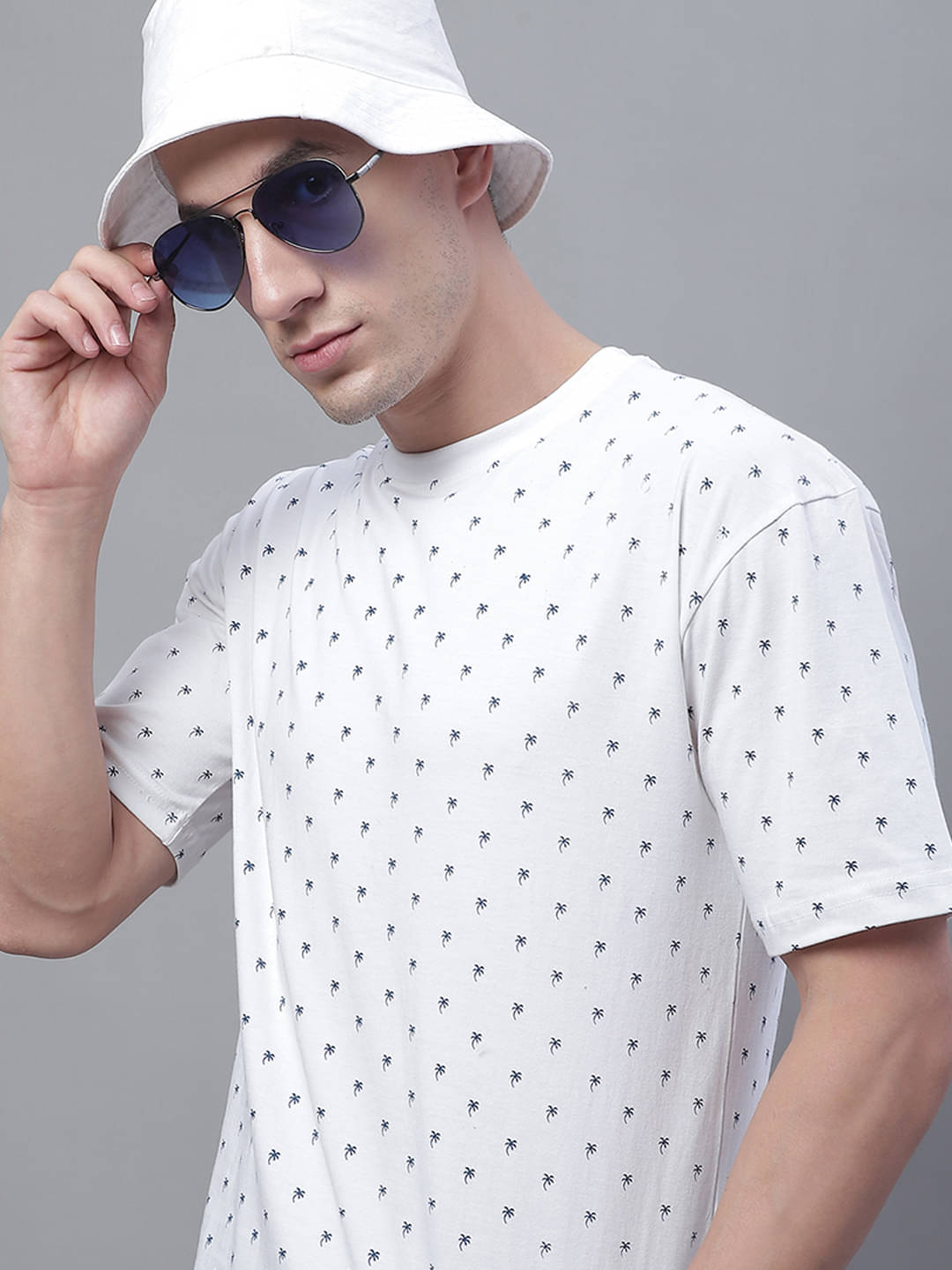 OBAAN Pack of 1 Cotton Blend Regular Fit Men's T-Shirt ( White ) OBAAN Pack of 1 Cotton Blend Regular Fit Men's T-Shirt ( White )