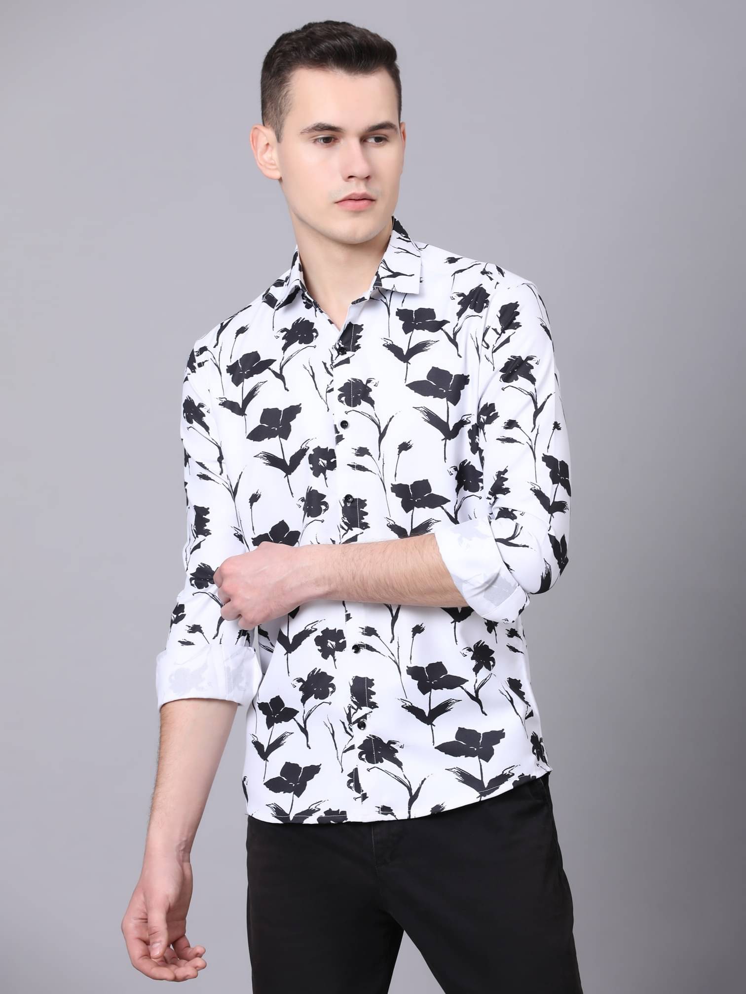 VERTUSY - Black 100% Cotton Regular Fit Men's Casual Shirt ( Pack of 1 ) VERTUSY - Black 100% Cotton Regular Fit Men's Casual Shirt ( Pack of 1 )