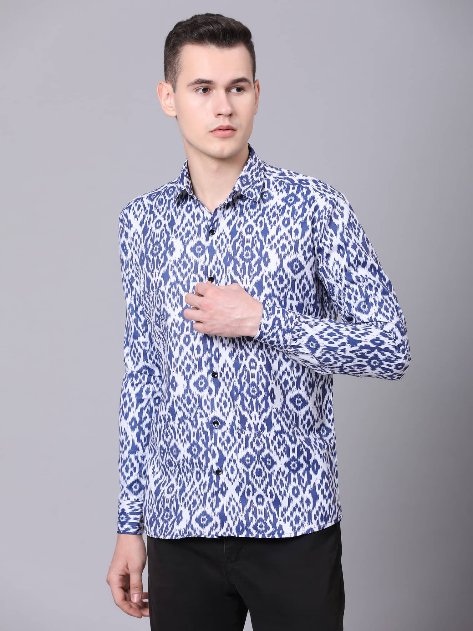 VERTUSY - White 100% Cotton Regular Fit Men's Casual Shirt ( Pack of 1 )