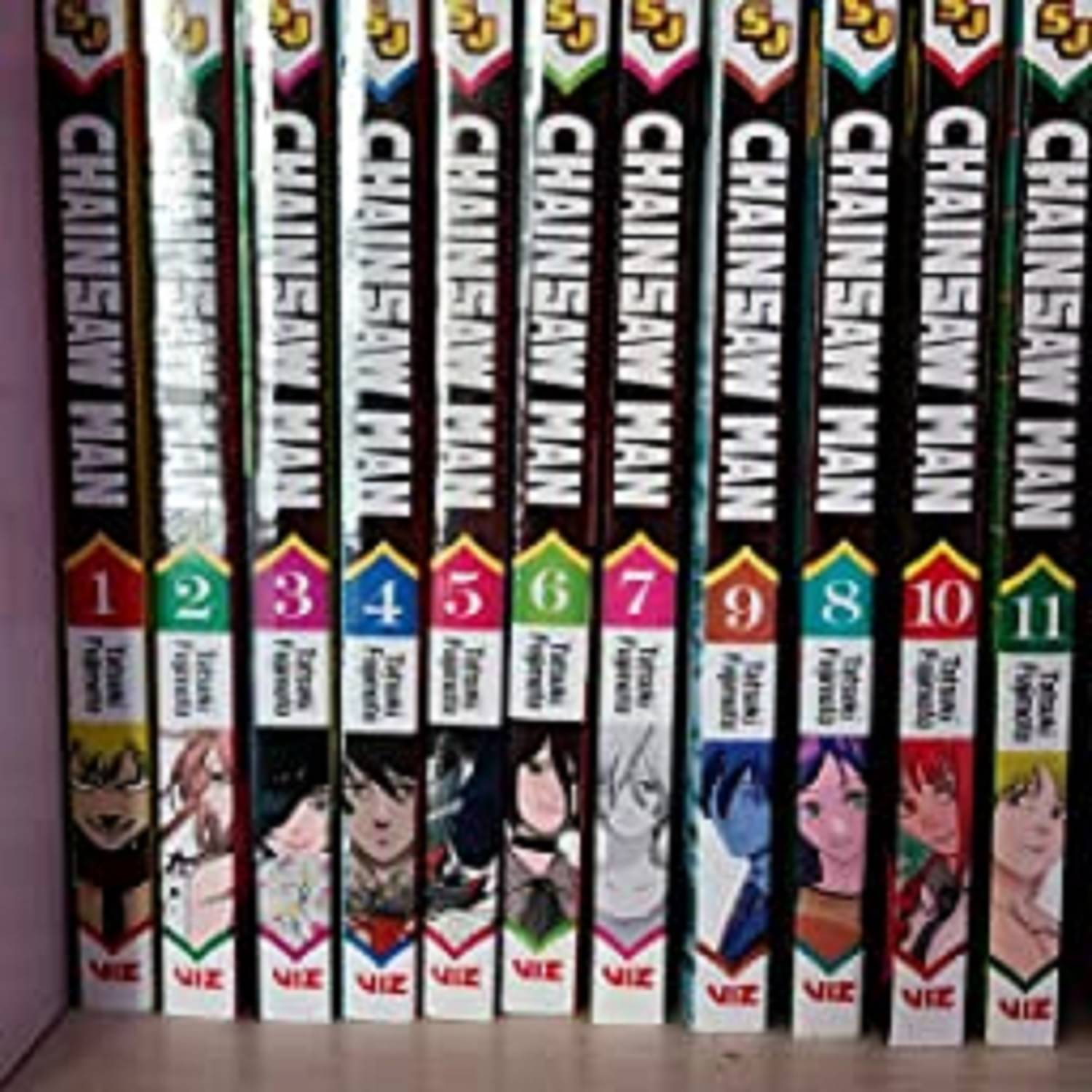     			Chainsaw Man Collection 11 book set volumes 1-11 by Tatsuki Fujimoto Paperback – Jan. 1 2021