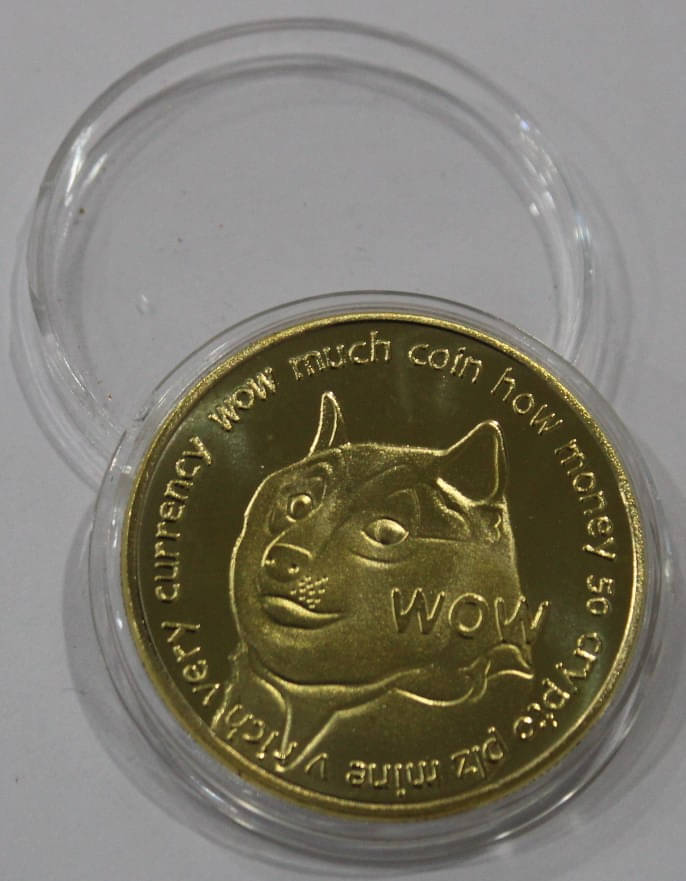     			Luxury - Wow doge crypto goldplated fancy rare coin for collection Paper currency & Bank notes