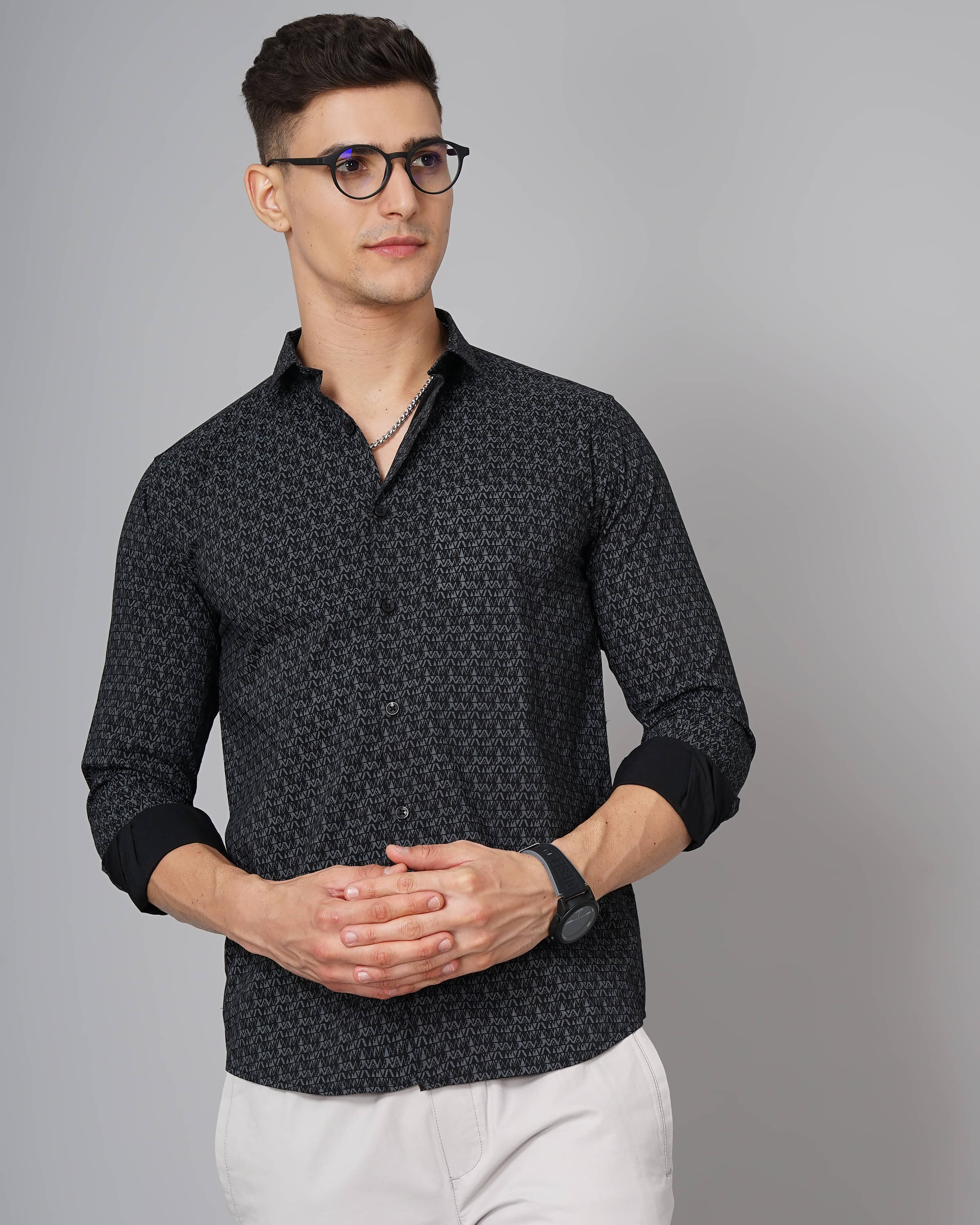 Paul Street - Black 100% Cotton Slim Fit Men's Casual Shirt ( Pack of 1 )     			Paul Street - Black 100% Cotton Slim Fit Men's Casual Shirt ( Pack of 1 )