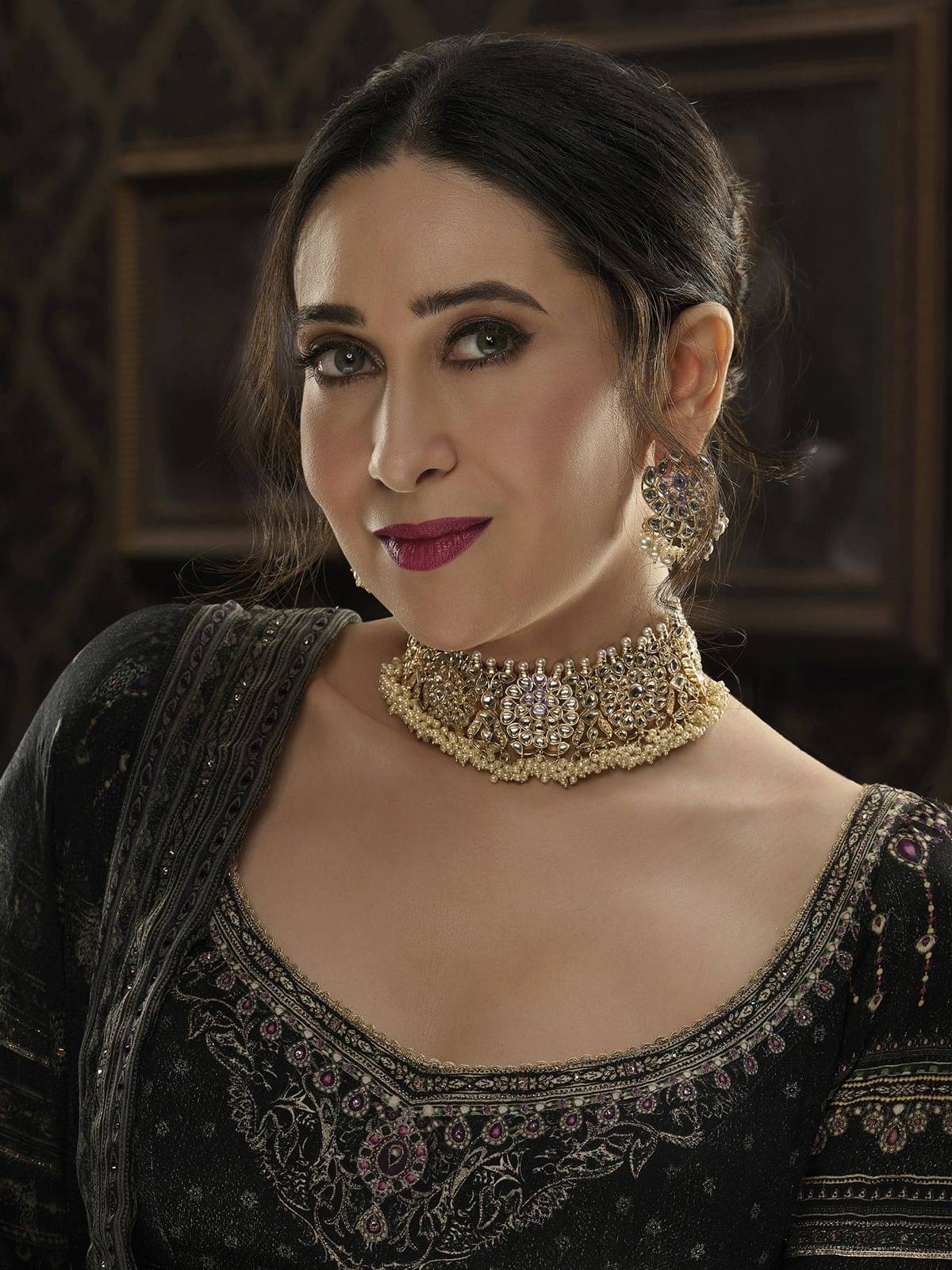     			Sukkhi Alloy White Traditional Necklaces Set Choker