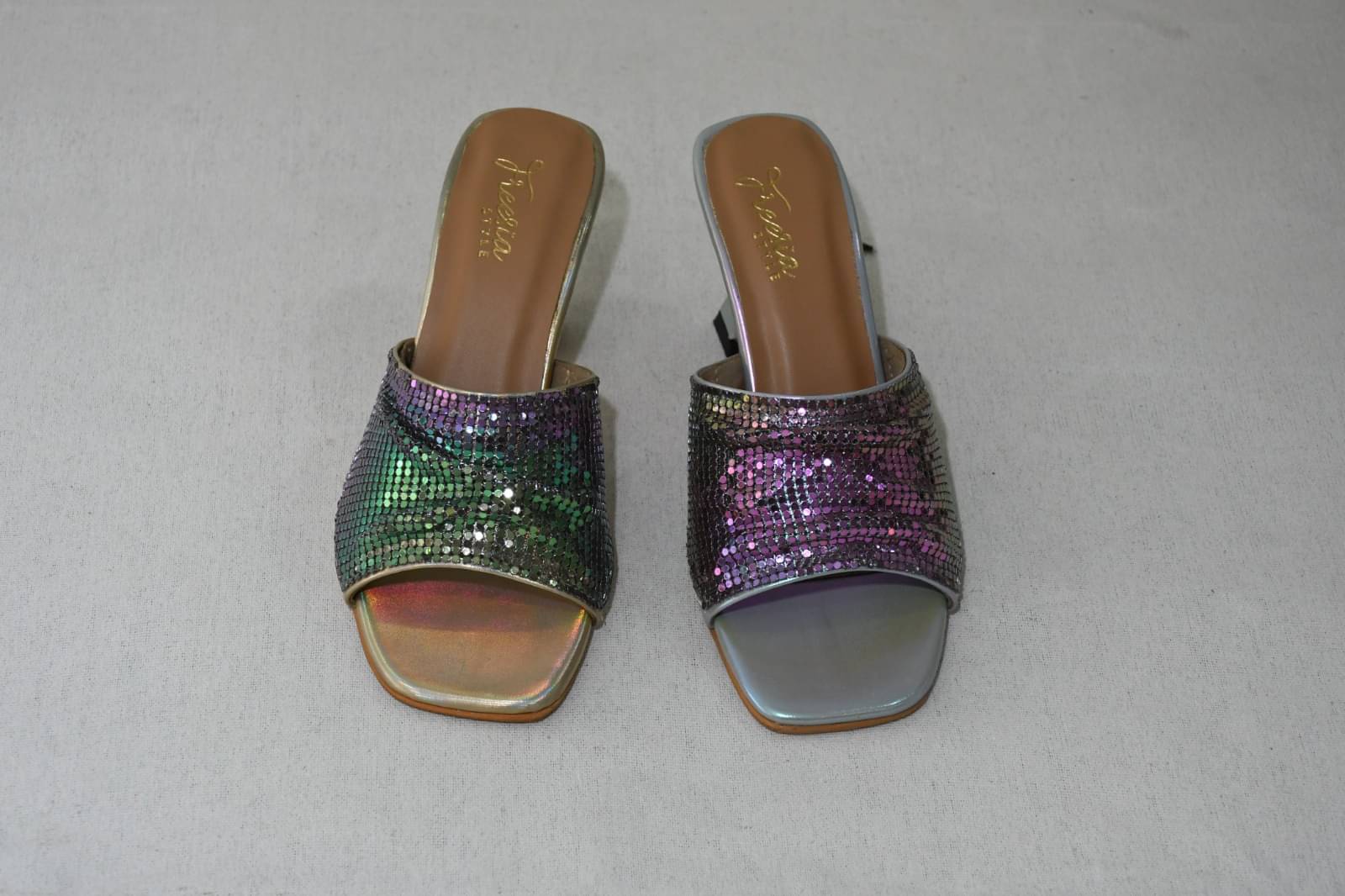     			FREESIA STYLE Navy Floater Sandals