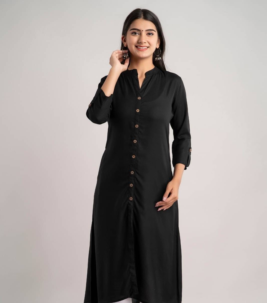 MAUKA - Black Rayon Women's Front Slit Kurti ( Pack of 1 ) MAUKA - Black Rayon Women's Front Slit Kurti ( Pack of 1 )