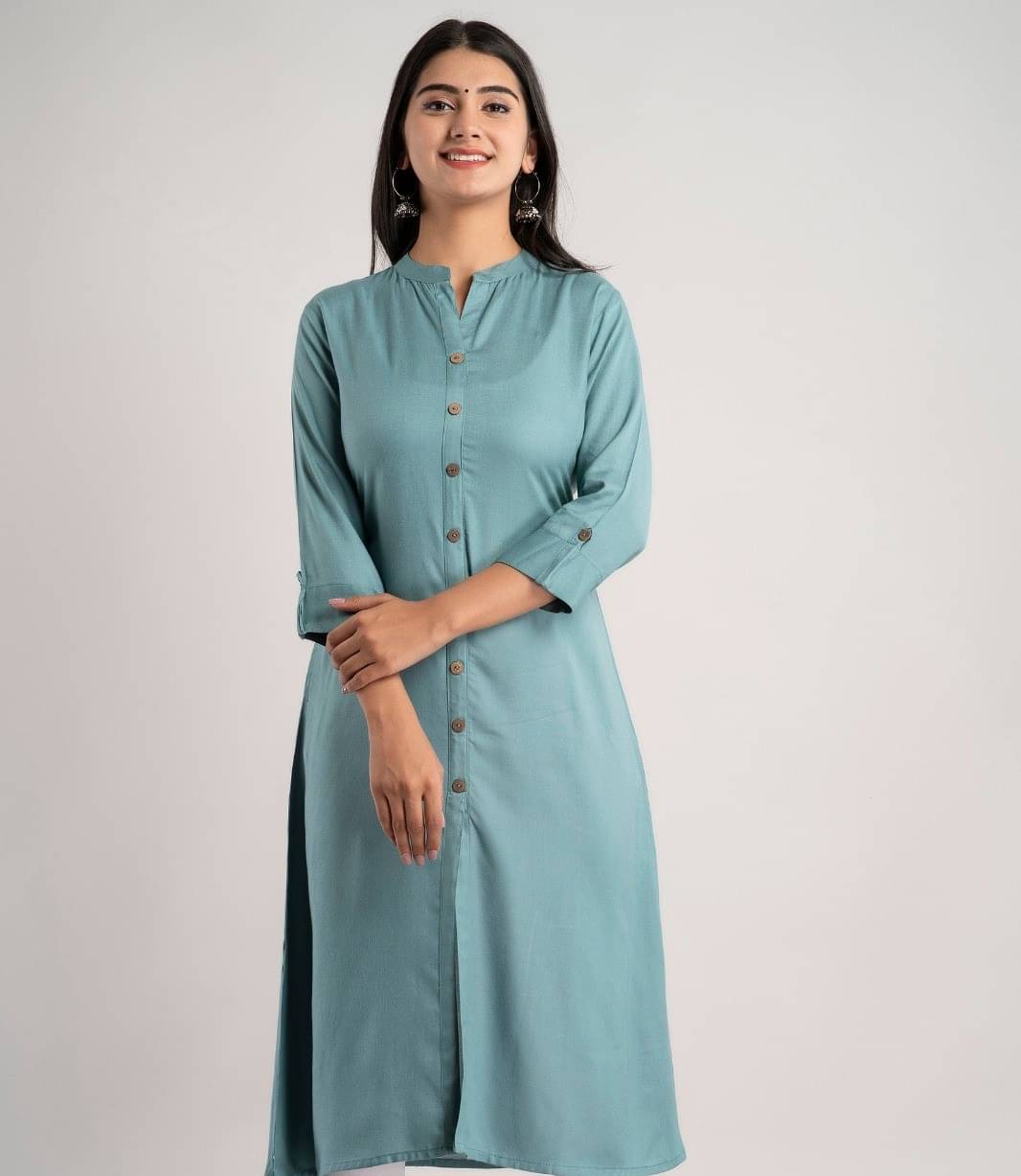 MAUKA - Turquoise Rayon Women's Front Slit Kurti ( Pack of 1 ) MAUKA - Turquoise Rayon Women's Front Slit Kurti ( Pack of 1 )